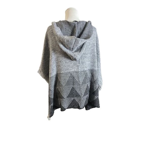 Cocogio One Size Hooded Fringe Gray Sweater Wrap Made In Italy Wool Blend - Picture 2 of 7